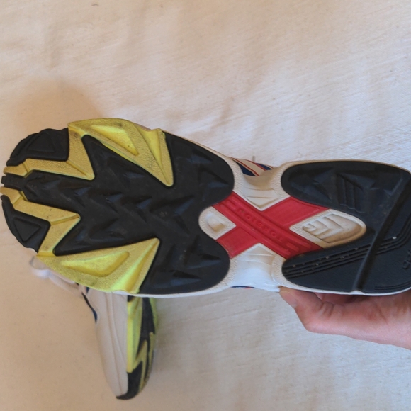 Adidas shoes - Picture 2 of 2